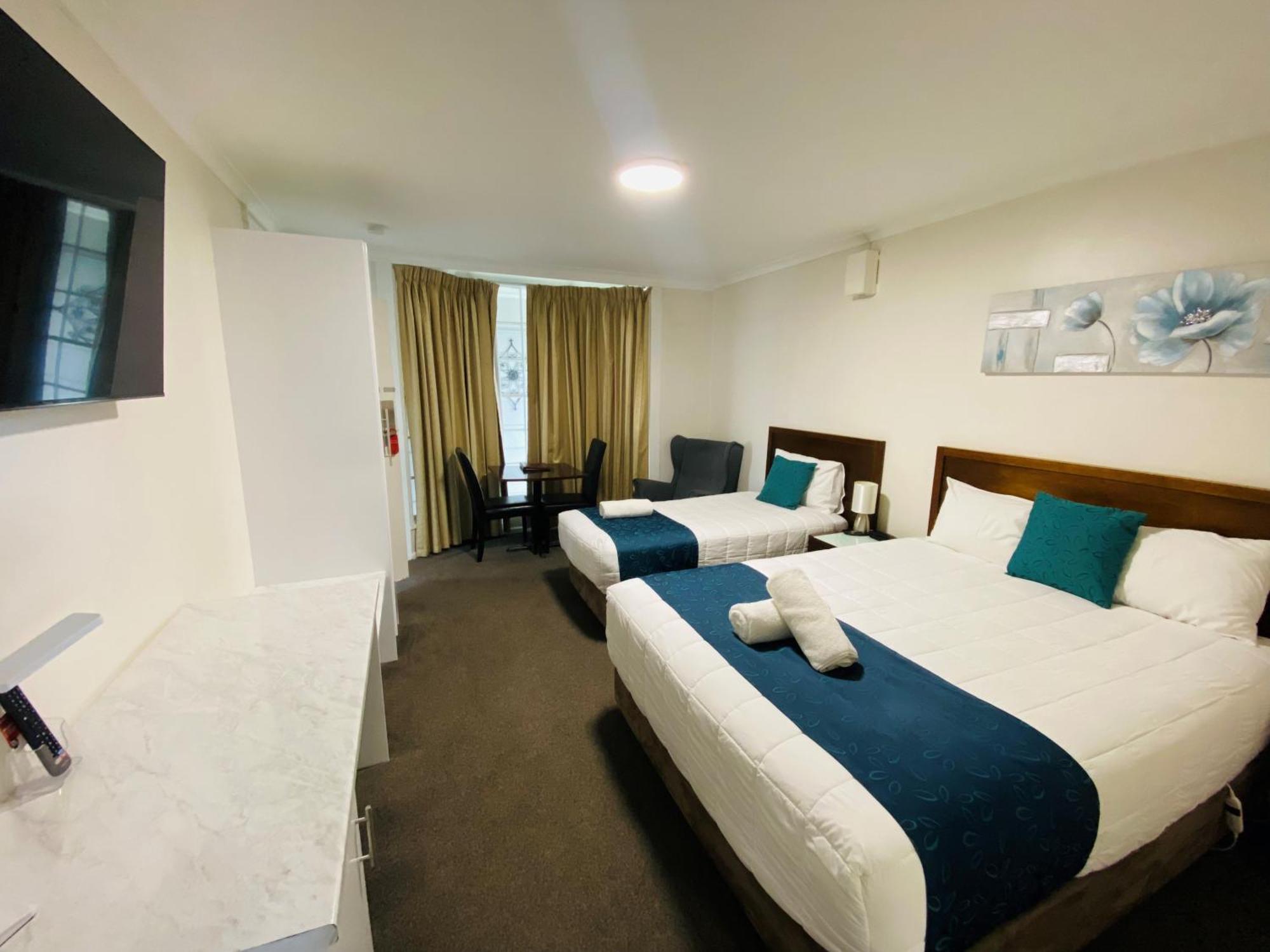 Colonial Lodge Motor Inn Ясс Екстер'єр фото