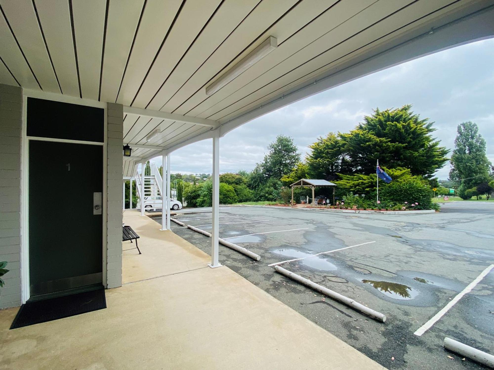 Colonial Lodge Motor Inn Ясс Екстер'єр фото