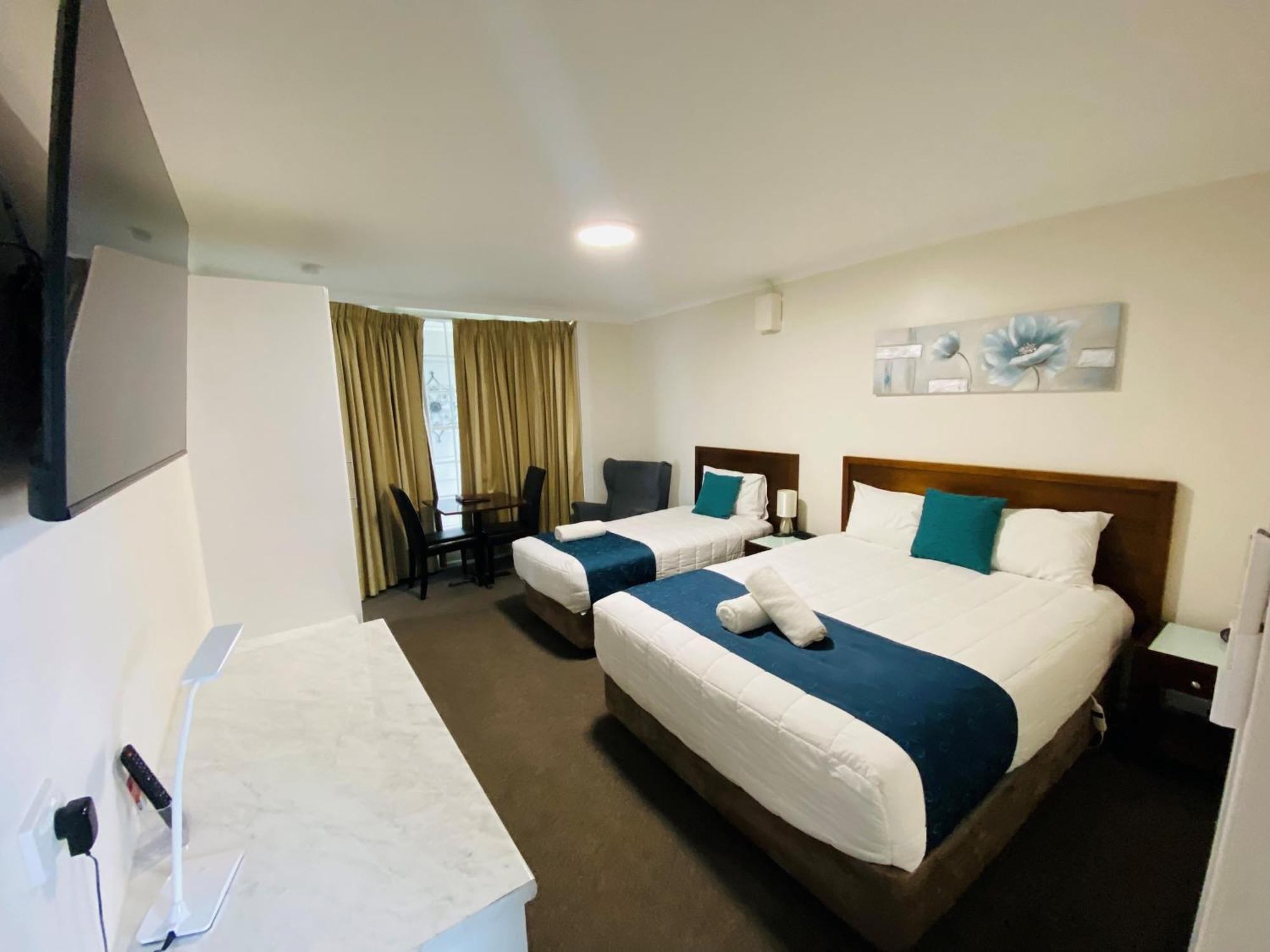 Colonial Lodge Motor Inn Ясс Екстер'єр фото
