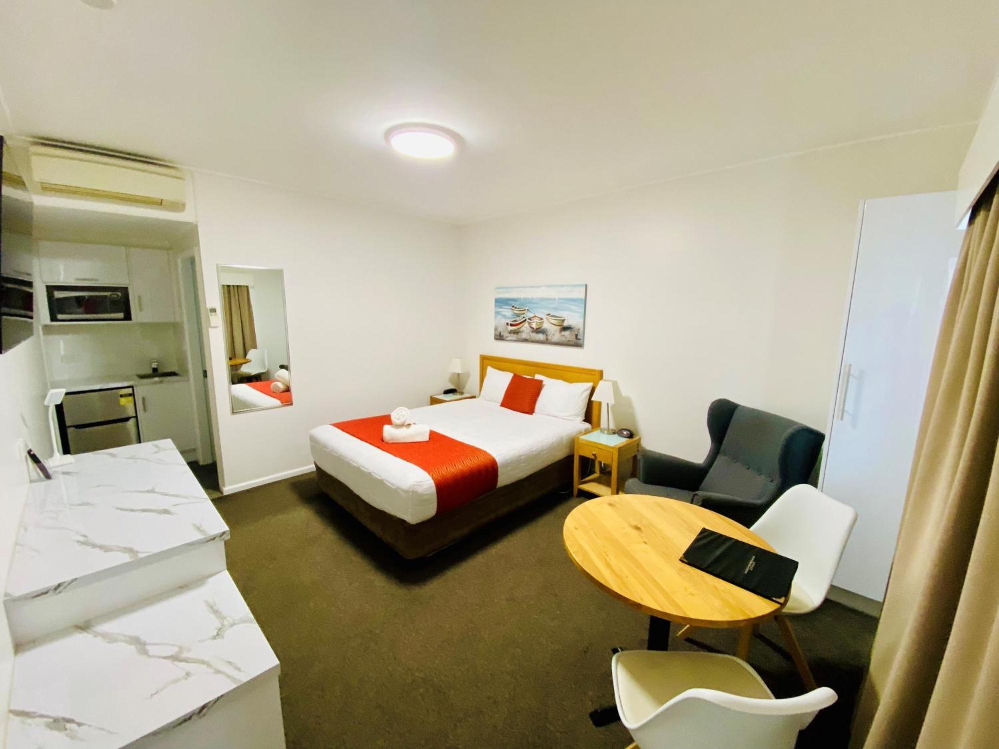 Colonial Lodge Motor Inn Ясс Екстер'єр фото