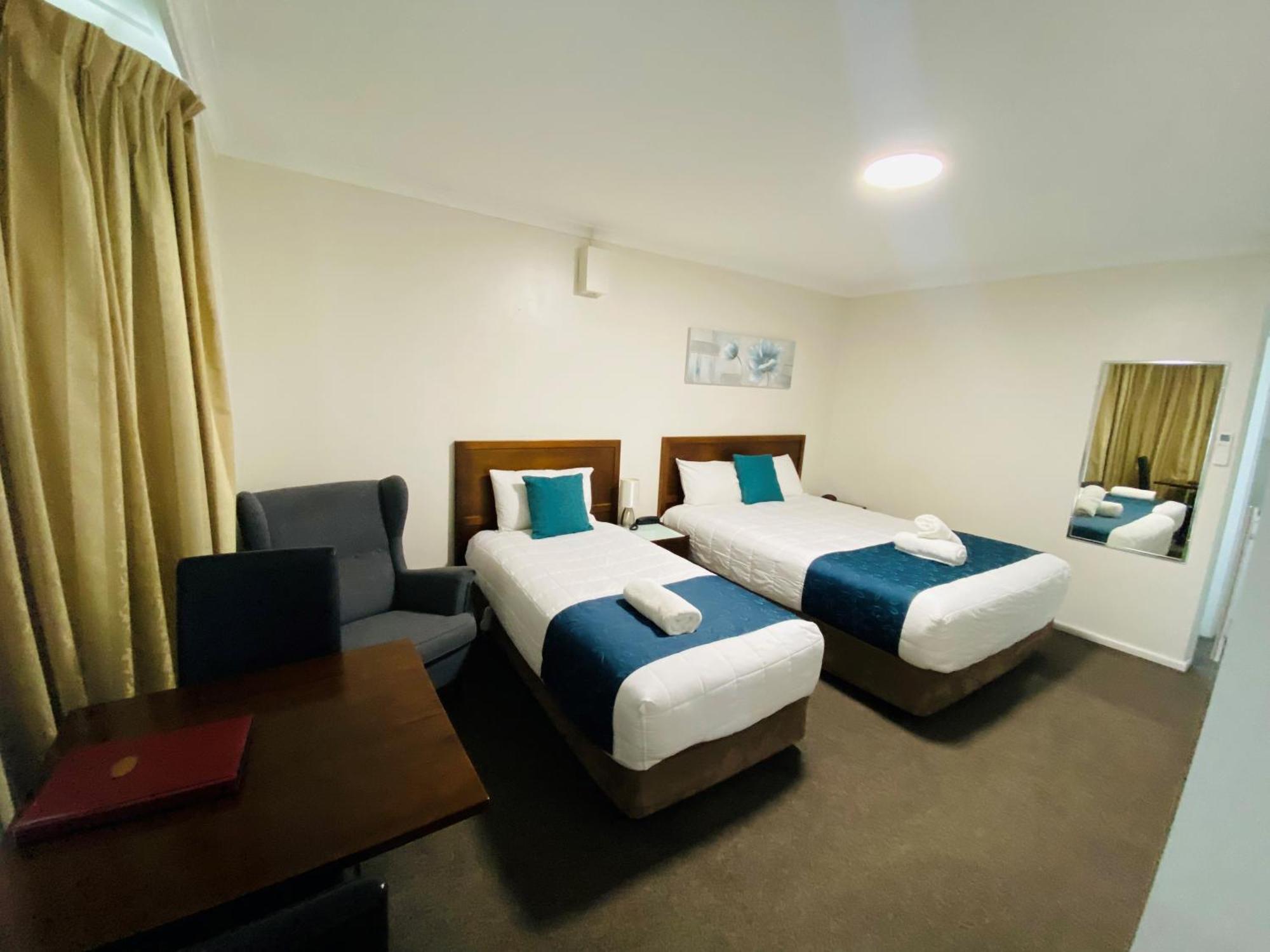 Colonial Lodge Motor Inn Ясс Екстер'єр фото