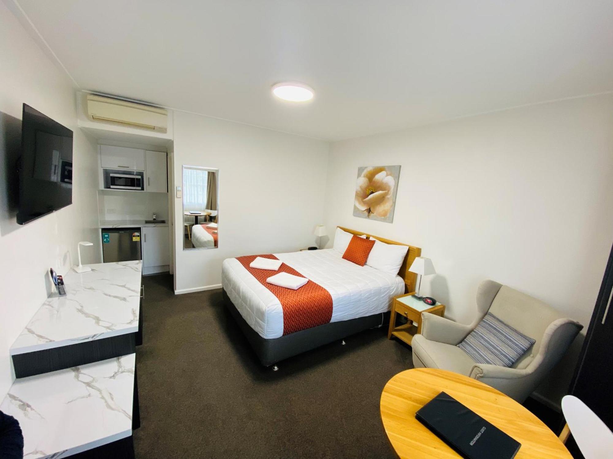 Colonial Lodge Motor Inn Ясс Екстер'єр фото