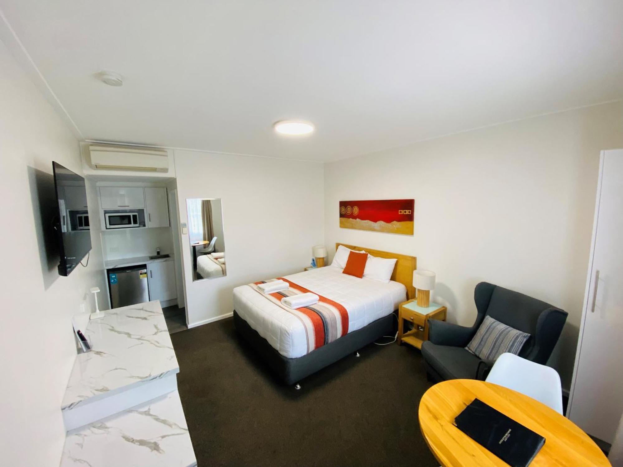 Colonial Lodge Motor Inn Ясс Екстер'єр фото
