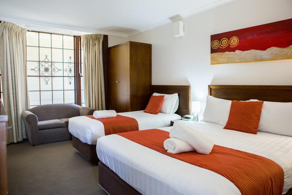 Colonial Lodge Motor Inn Ясс Екстер'єр фото