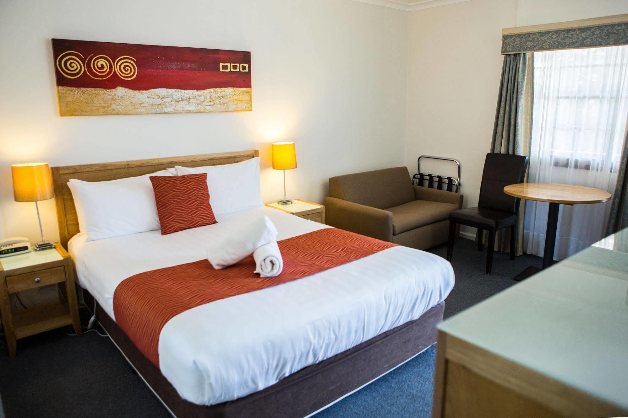 Colonial Lodge Motor Inn Ясс Екстер'єр фото
